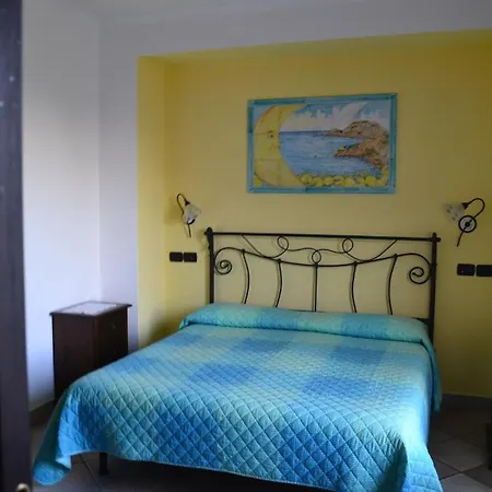 ファームステイ Luna D'agerola アジェーロラ